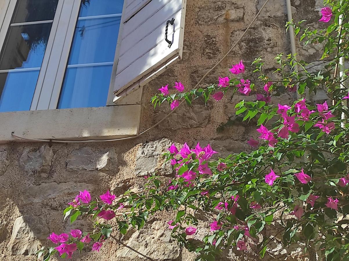 Guesthouse Bogdanovic Budva Bagian luar foto