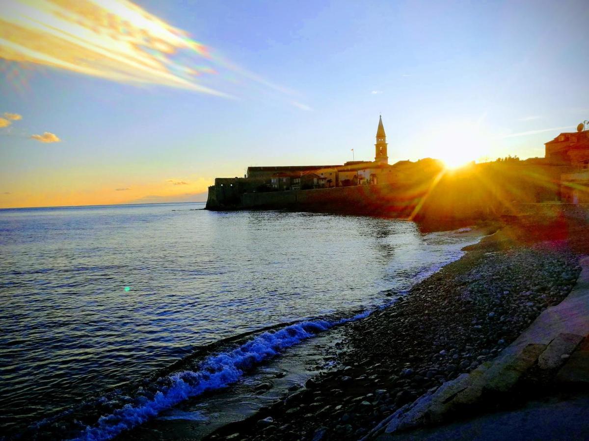 Guesthouse Bogdanovic Budva Bagian luar foto